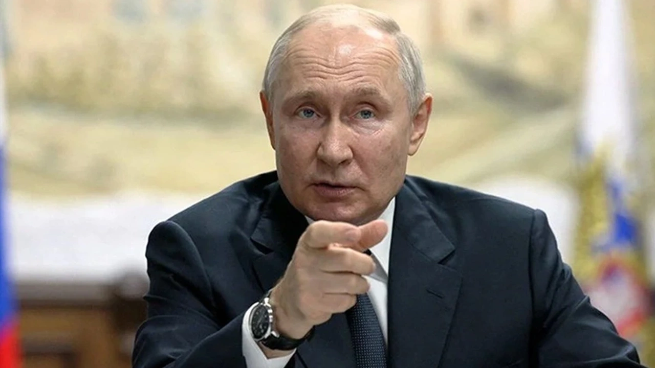 Putin’den bürokratlara talimat: Yerli araç kullanın